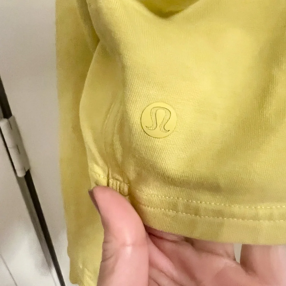 Lululemon All Yours Cropped Hoodie Soleil size 4
